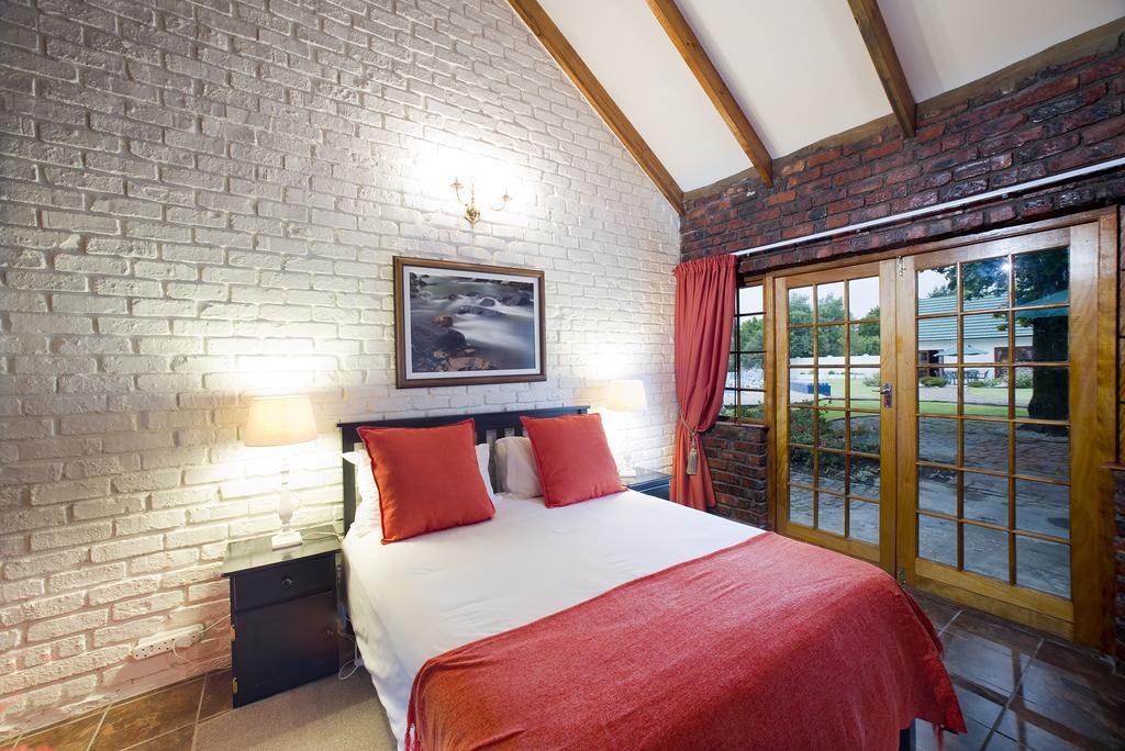 Swallows Nest Country Cottages Stormsrivier Phòng bức ảnh
